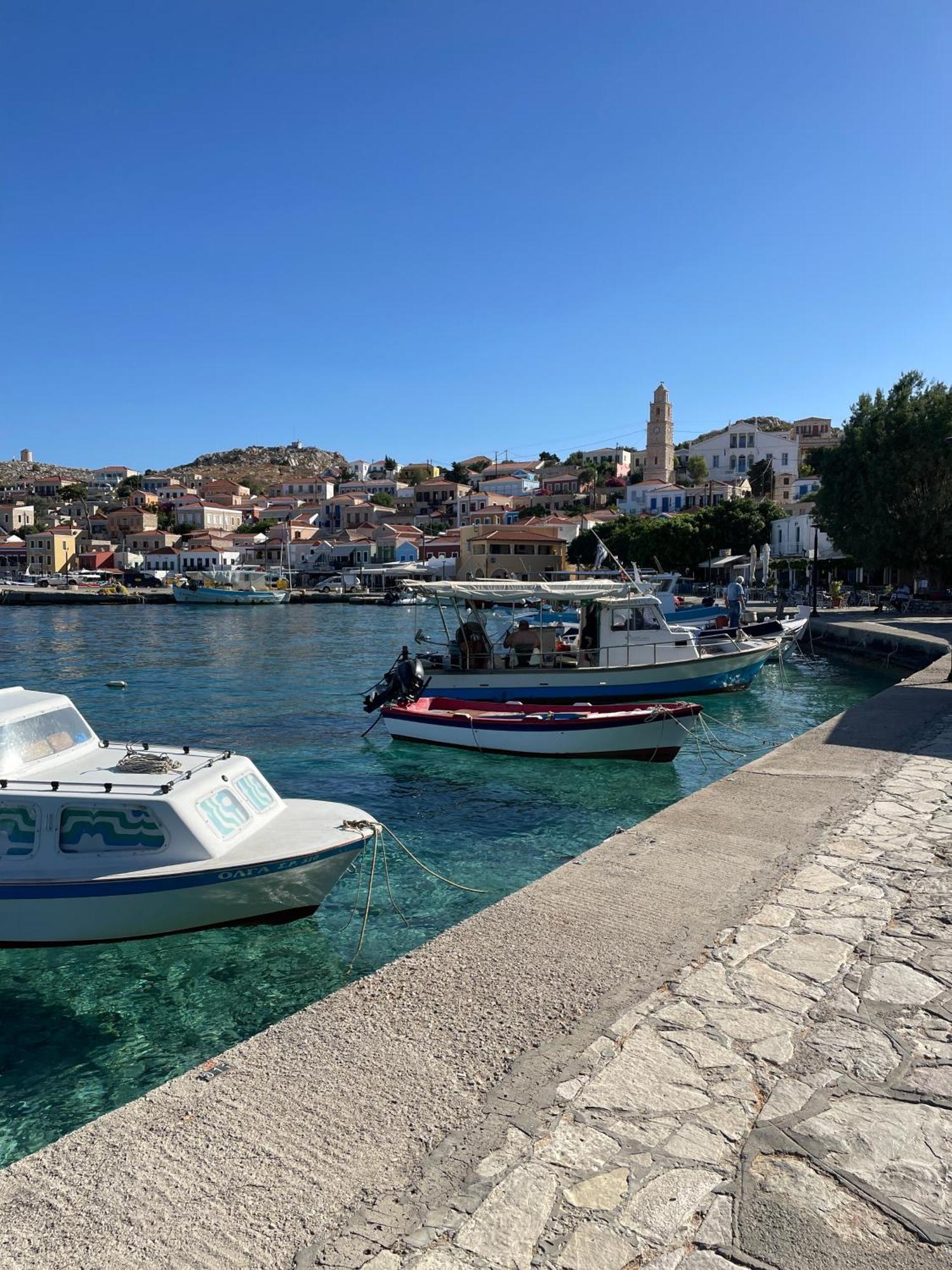 Hiona-seafront Apartment Chalki Town