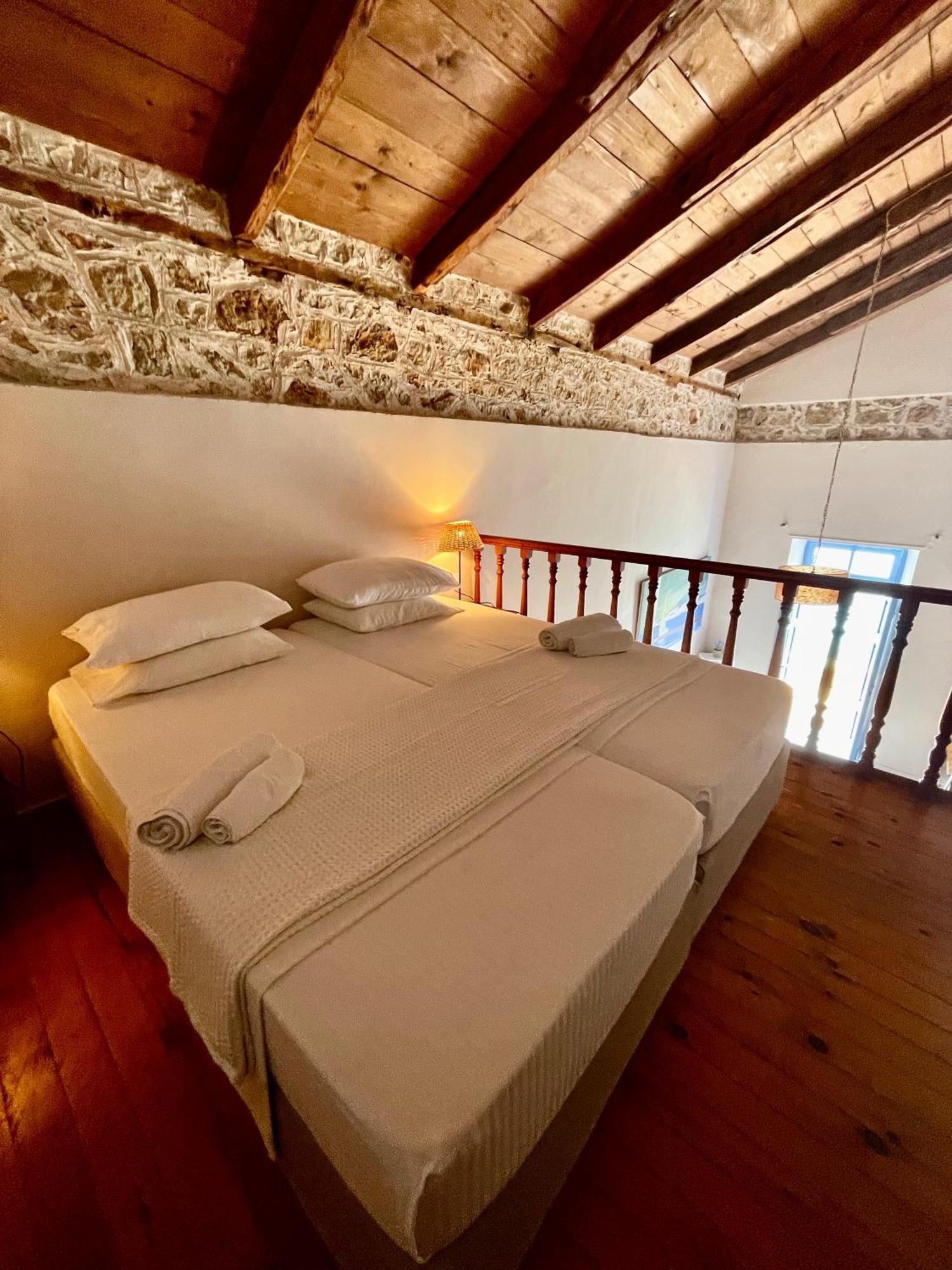 Hiona-seafront Apartment *
