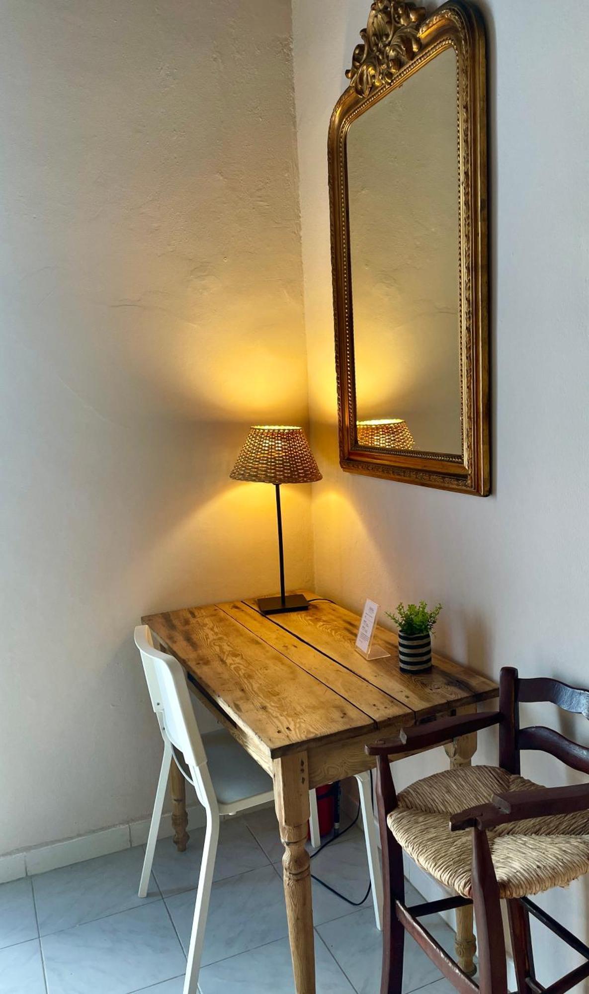 Hiona-seafront Apartment