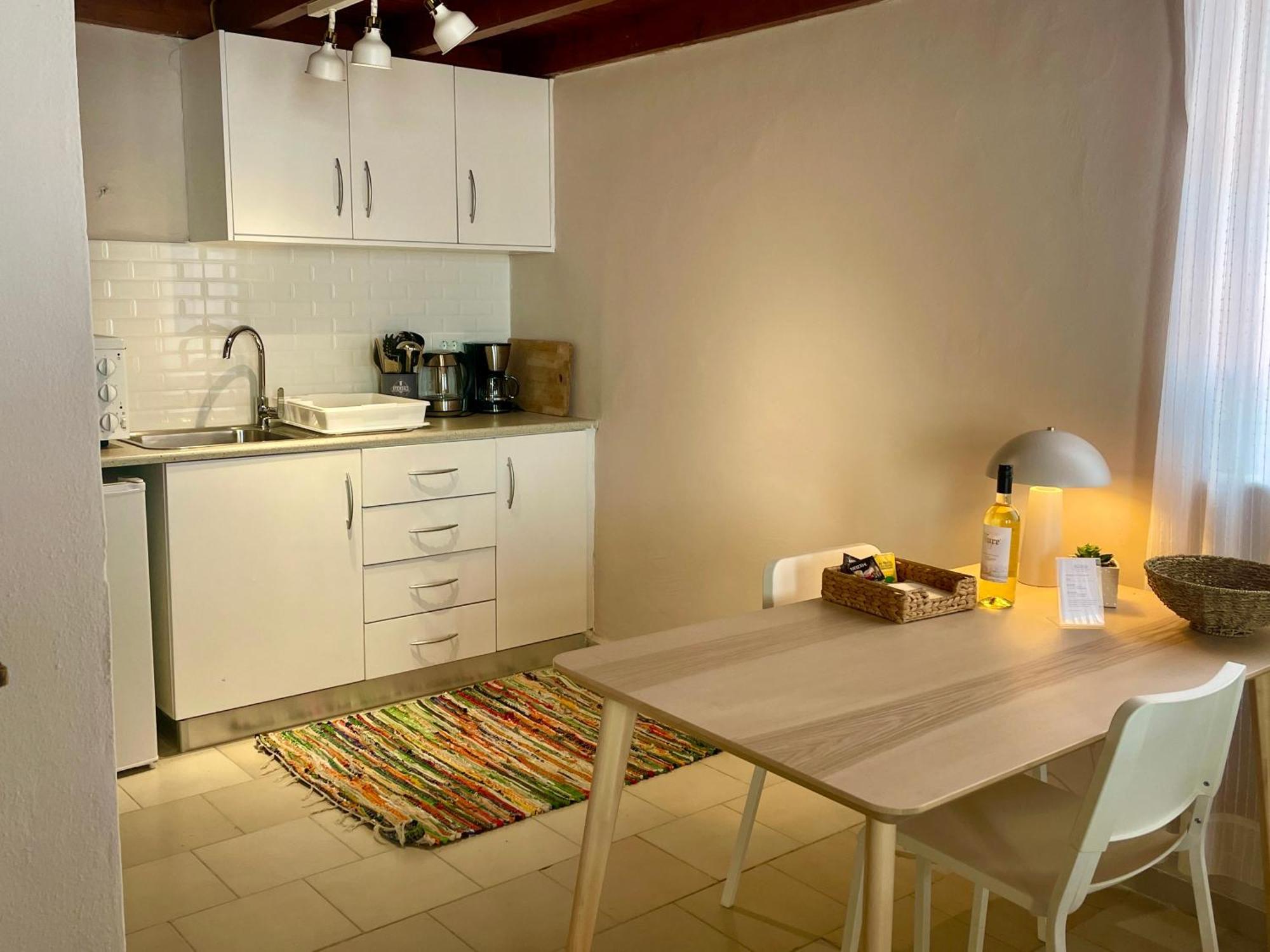 Hiona-seafront Apartment *