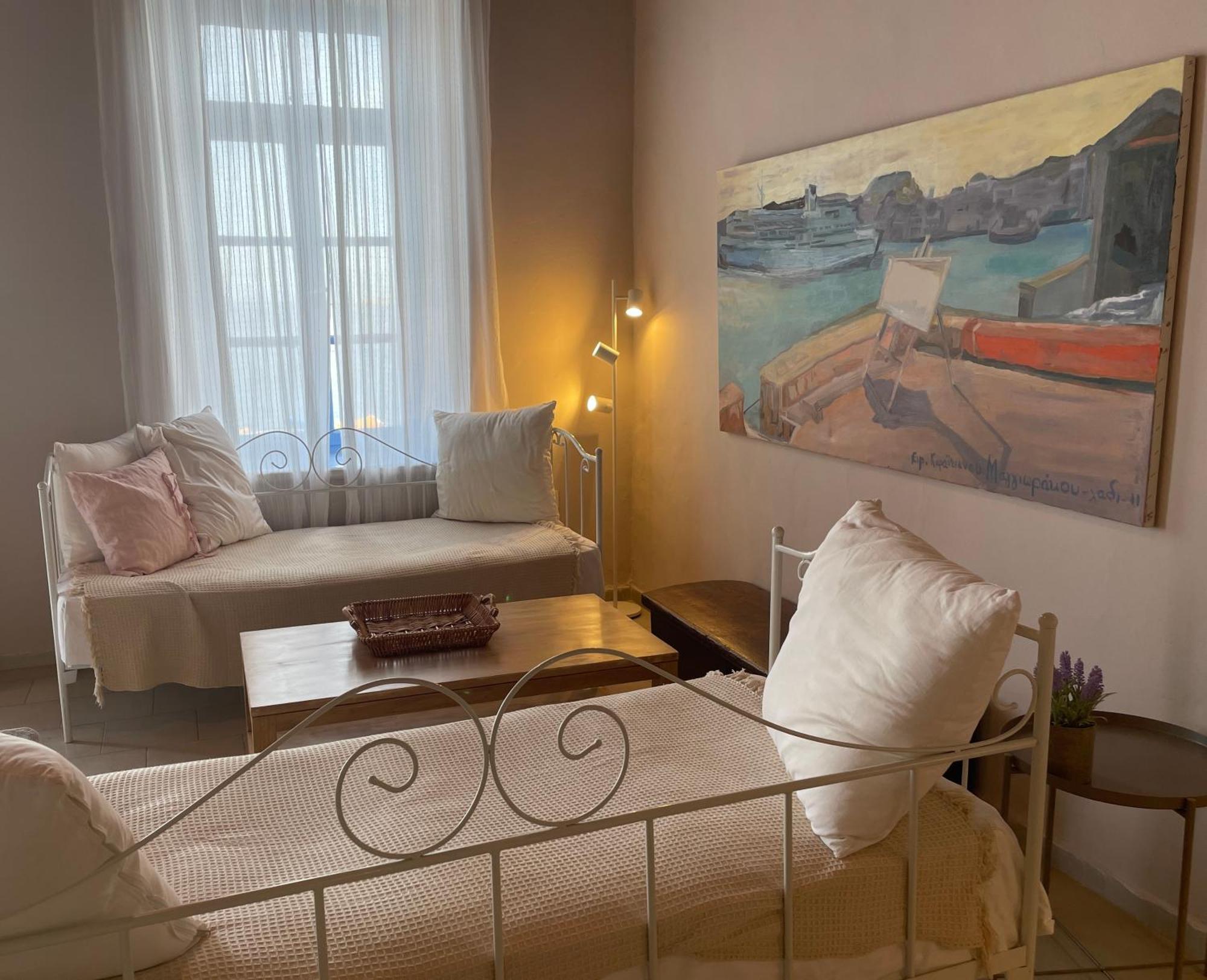 Hiona-seafront Apartment Chalki Town