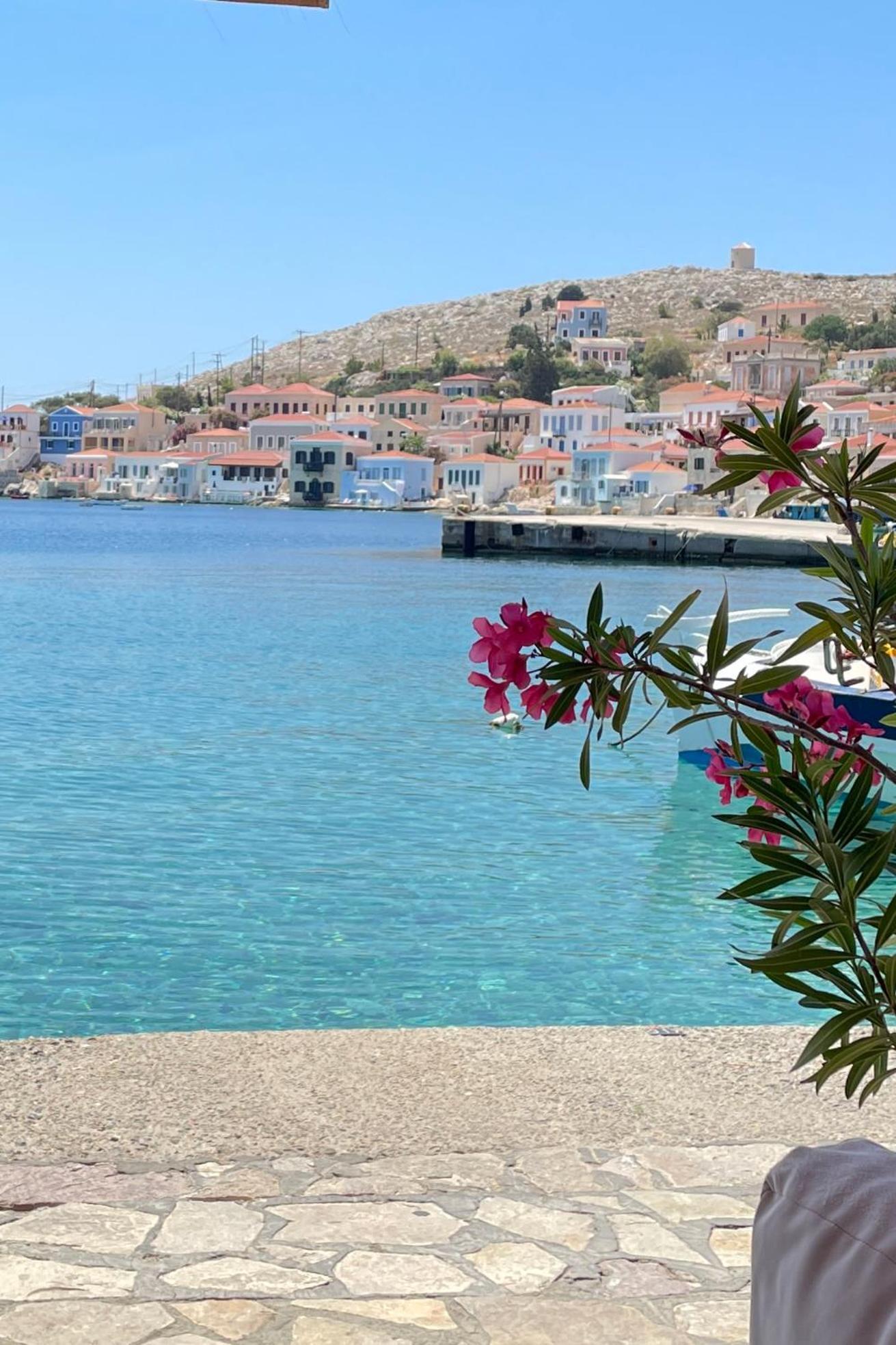 Hiona-seafront Chalki Town