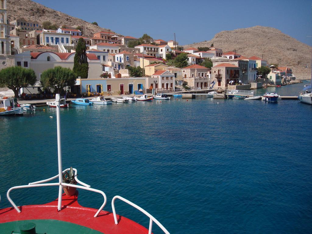Apartment Hiona-seafront Chalki Town